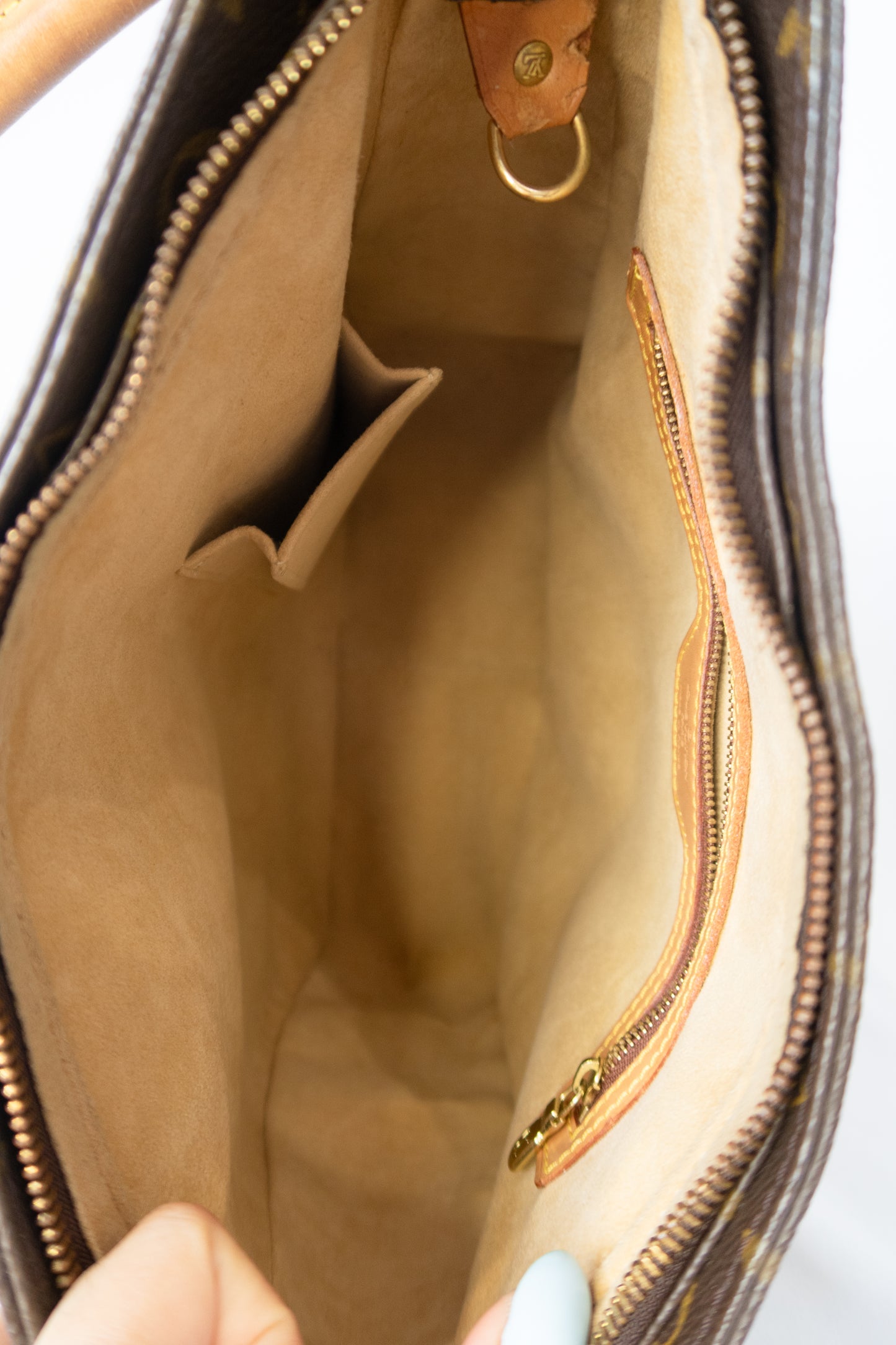 Louis Vuitton Looping GM Shoulder Bag
