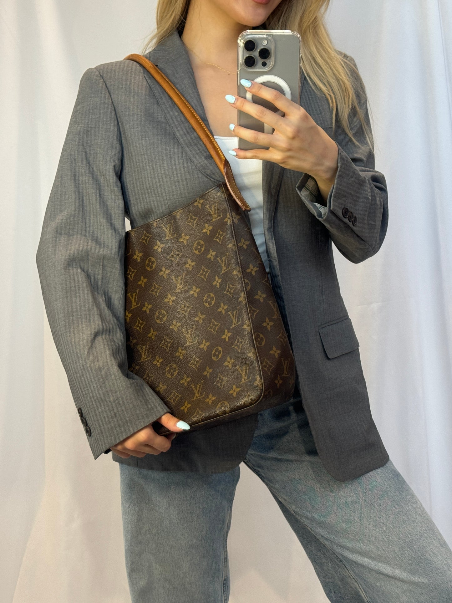 Louis Vuitton Looping GM Shoulder Bag