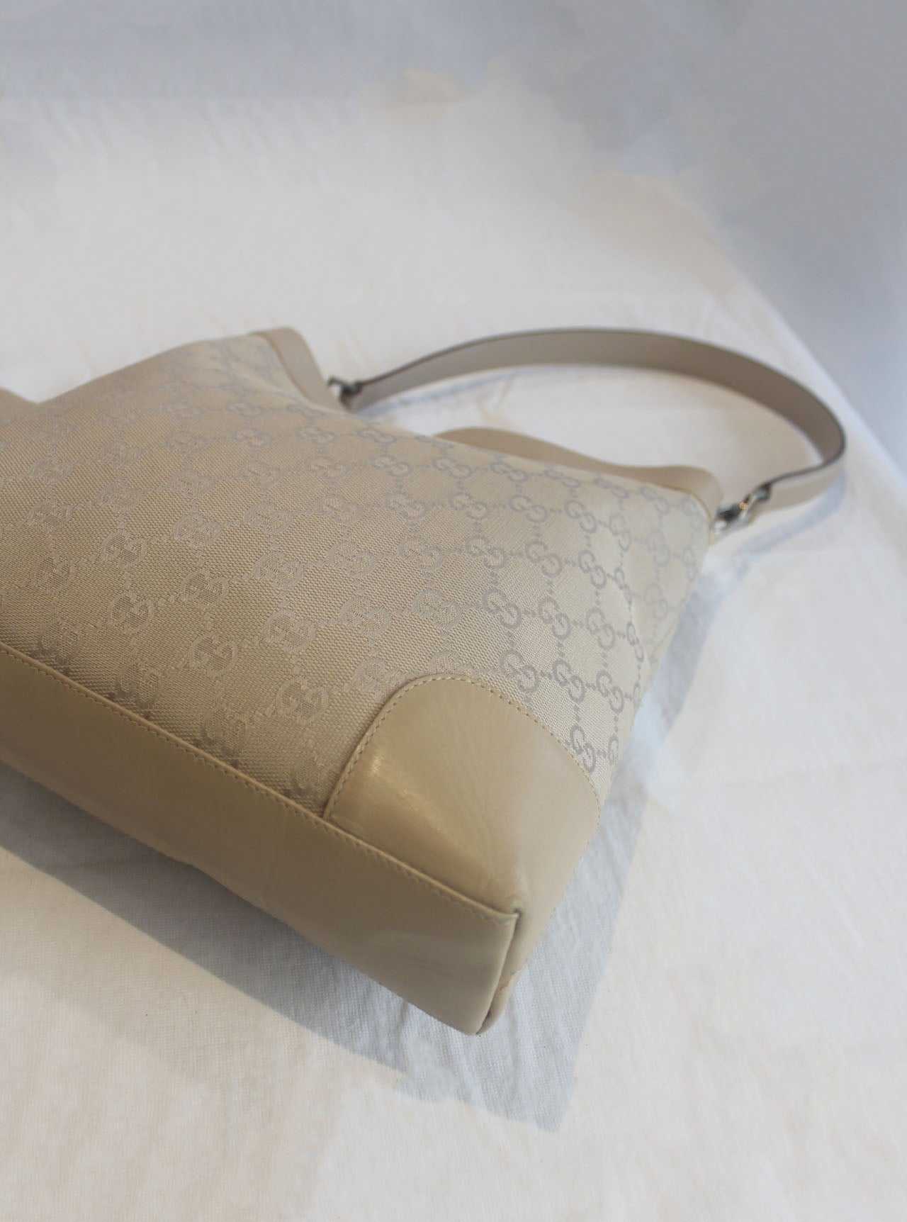 Gucci One Shoulder Canvas Tote