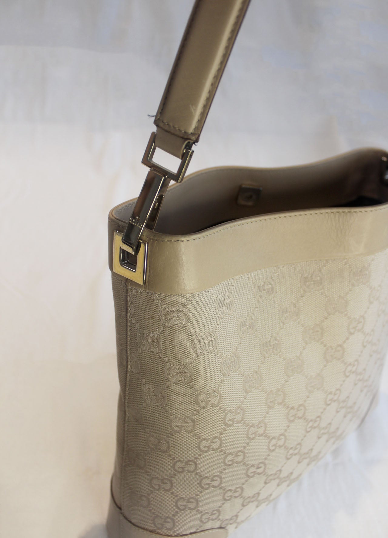 Gucci One Shoulder Canvas Tote