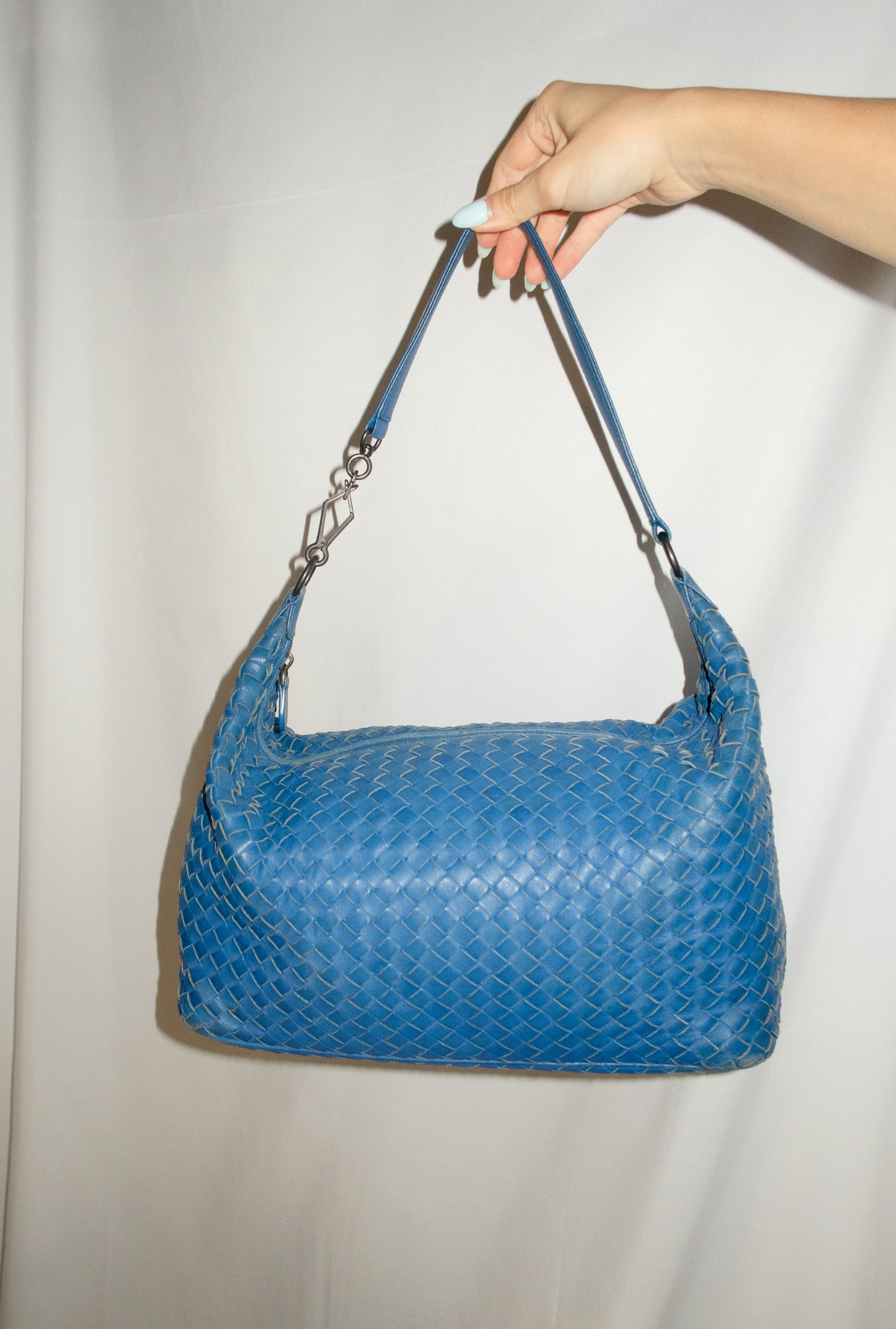 Bottega Veneta Blue Intrecciato Zip Hobo Shoulder Bag