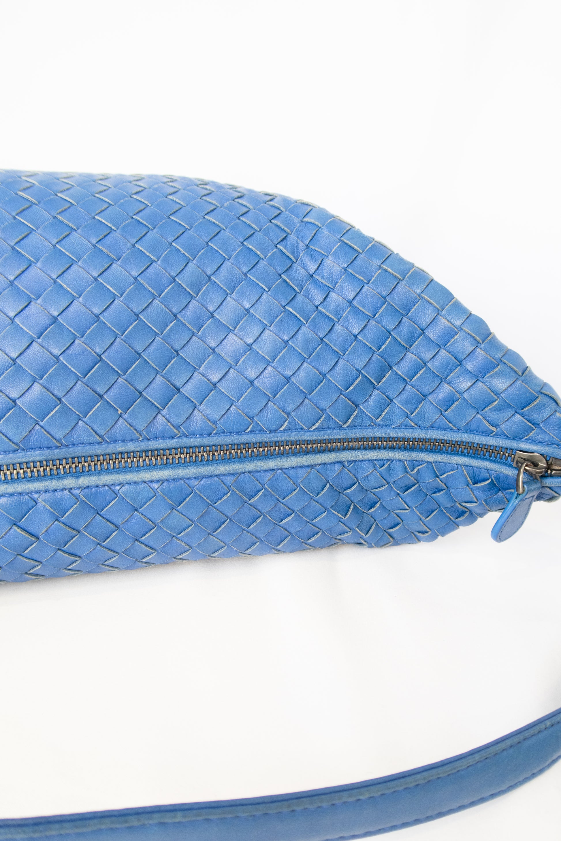 Bottega Veneta Blue Intrecciato Zip Hobo Shoulder Bag