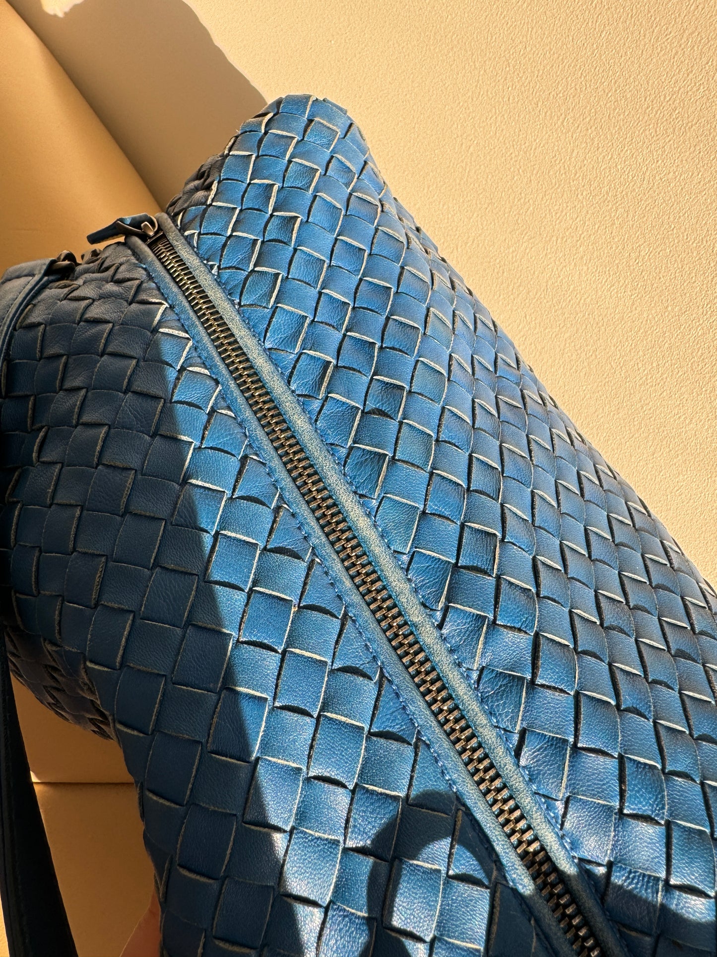 Bottega Veneta Blue Intrecciato Zip Hobo Shoulder Bag