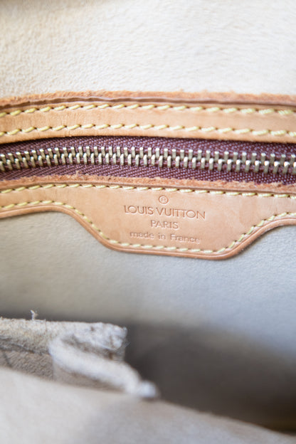 Louis Vuitton Looping MM Hobo Shoulder Bag