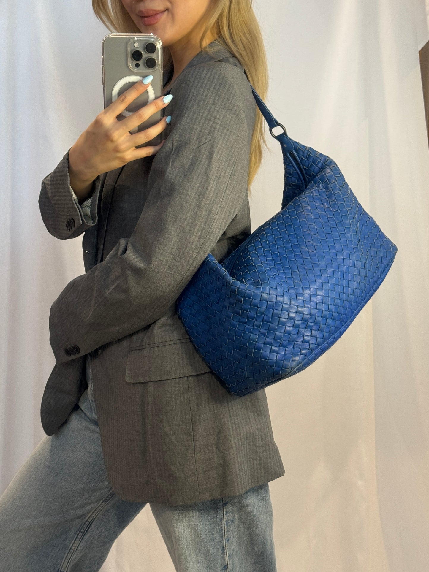 Bottega Veneta Blue Intrecciato Zip Hobo Shoulder Bag