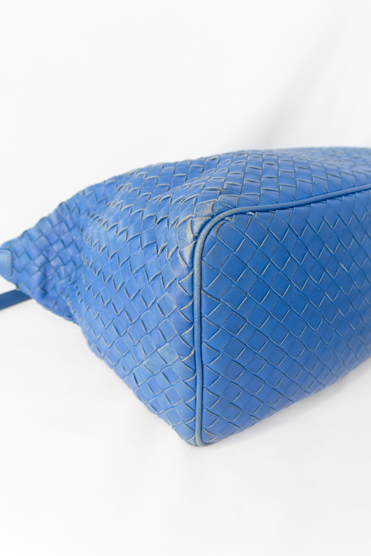 Bottega Veneta Blue Intrecciato Zip Hobo Shoulder Bag