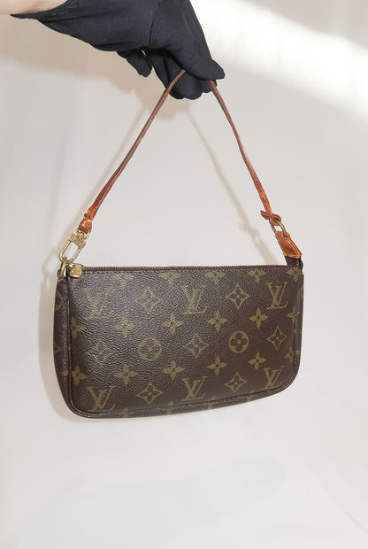 Louis Vuitton Monogram Pochette