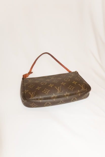 Louis Vuitton Monogram Pochette