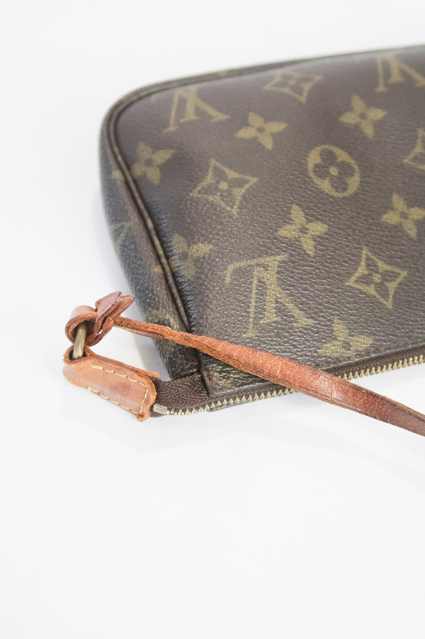 Louis Vuitton Monogram Pochette